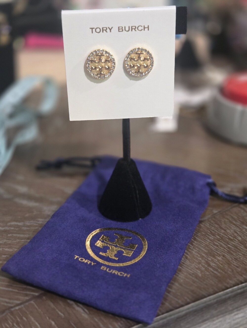 Tory Burch Miller Pavé Stud earrings - Picture 2 of 3